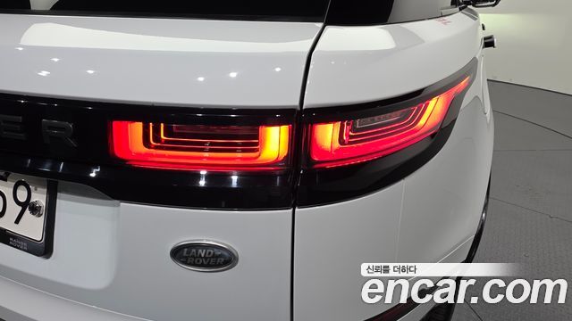 Land Rover Range Rover Velar 2019 — photo 9