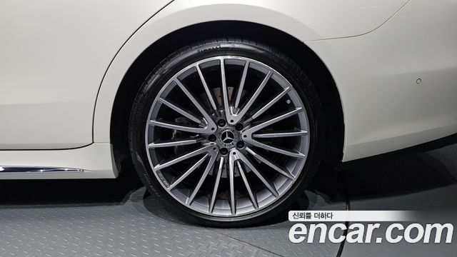 Mercedes-Benz S-Class 2023 — photo 7