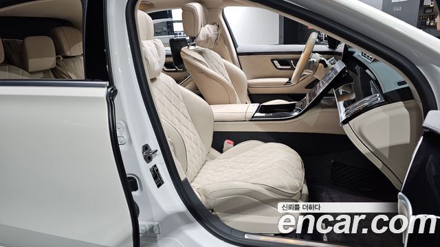 Mercedes-Benz S-Class 2023 — photo 16