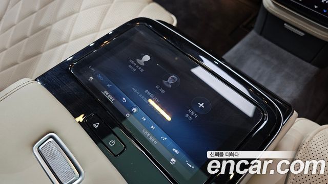 Mercedes-Benz S-Class 2023 — photo 33