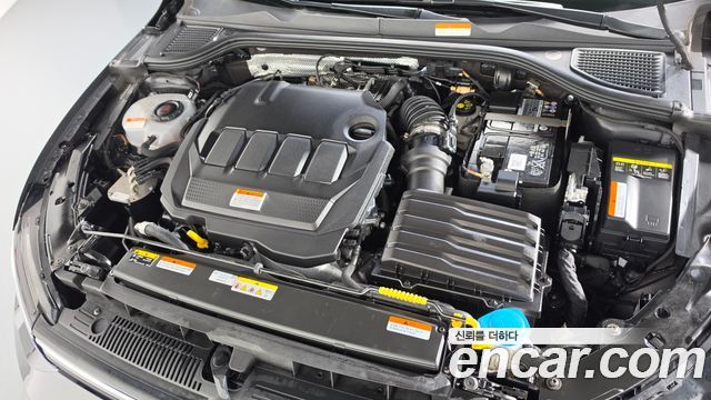 Volkswagen Golf 2023 — photo 6