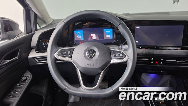 Volkswagen Golf 2023 — photo 20