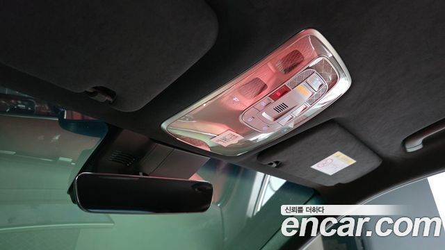 Genesis GV70 2023 — photo 24
