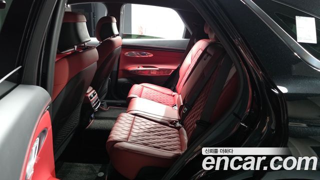 Genesis GV70 2023 — photo 16