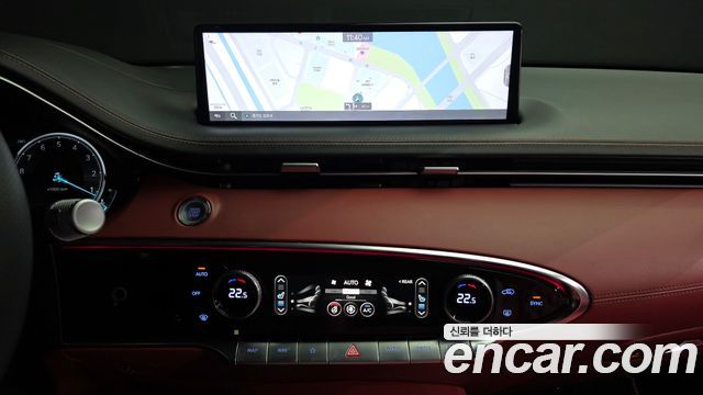 Genesis GV70 2023 — photo 27
