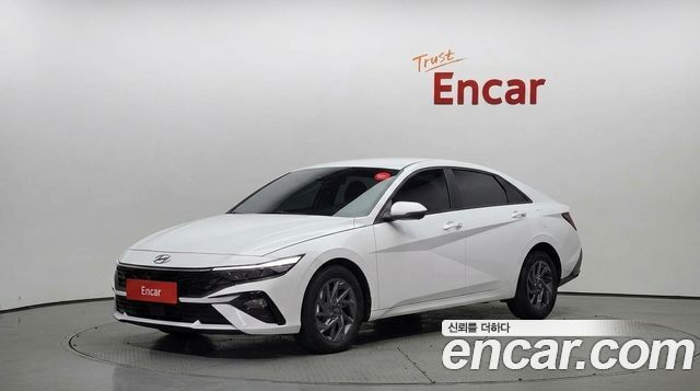 Hyundai AVANTE 2025 — photo 1