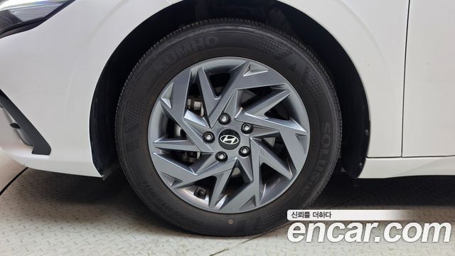 Hyundai AVANTE 2025 — photo 5