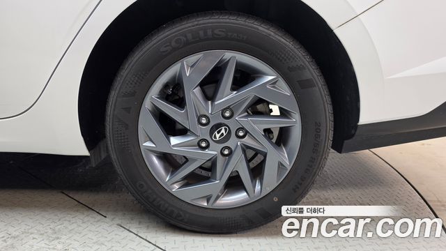 Hyundai AVANTE 2025 — photo 7