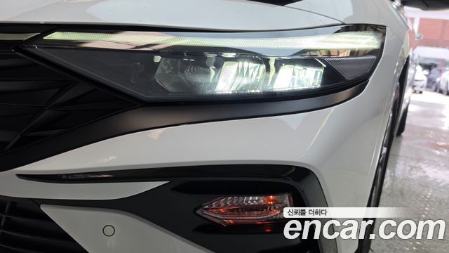 Hyundai AVANTE 2025 — photo 8