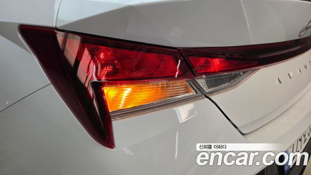 Hyundai AVANTE 2025 — photo 9