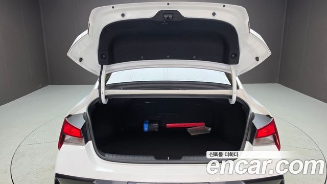 Hyundai AVANTE 2025 — photo 33