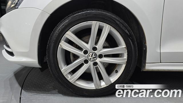 Volkswagen Jetta 2015 — photo 5