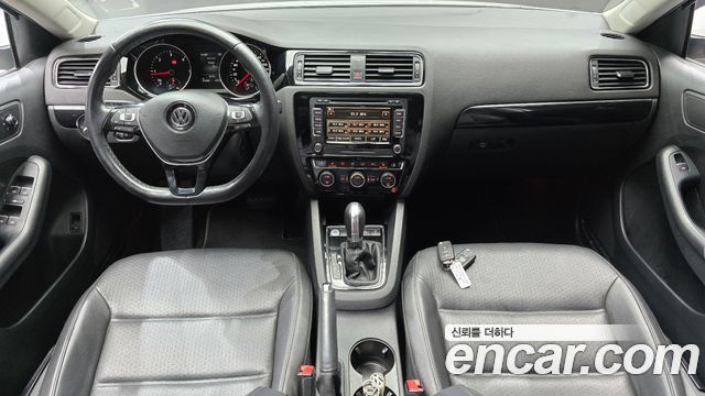 Volkswagen Jetta 2015 — photo 7