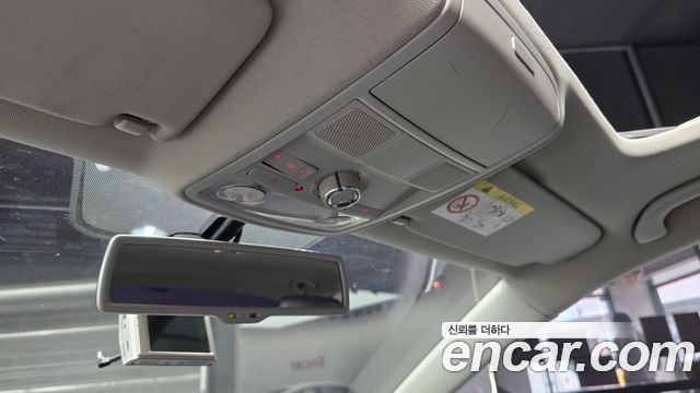 Volkswagen Jetta 2015 — photo 19