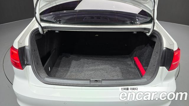 Volkswagen Jetta 2015 — photo 20
