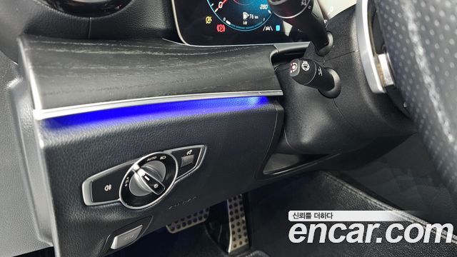 Mercedes-Benz CLS-Class 2022 — photo 20