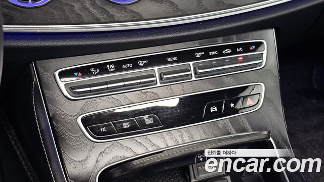 Mercedes-Benz CLS-Class 2022 — photo 26