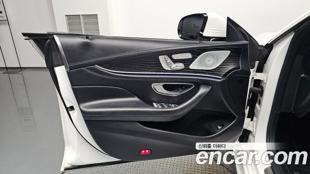 Mercedes-Benz CLS-Class 2022 — photo 14