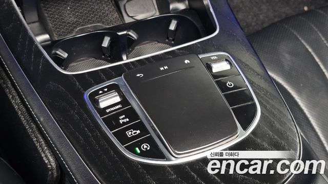 Mercedes-Benz CLS-Class 2022 — photo 27