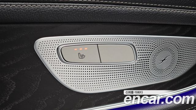 Mercedes-Benz CLS-Class 2022 — photo 30