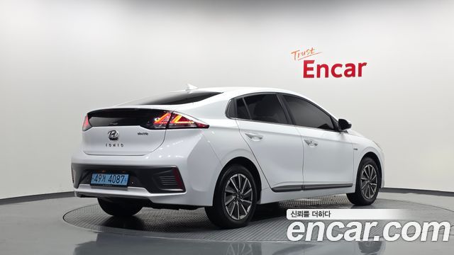 Hyundai Ioniq 2020 — photo 2