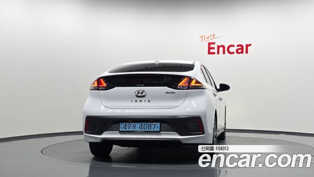 Hyundai Ioniq 2020 — photo 4
