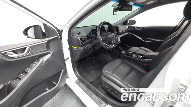 Hyundai Ioniq 2020 — photo 13