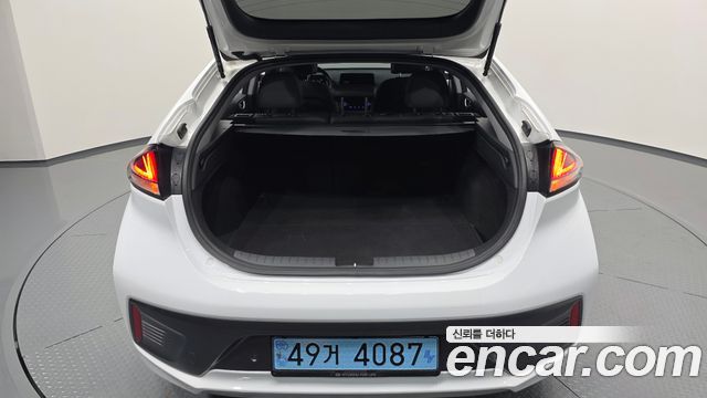 Hyundai Ioniq 2020 — photo 23