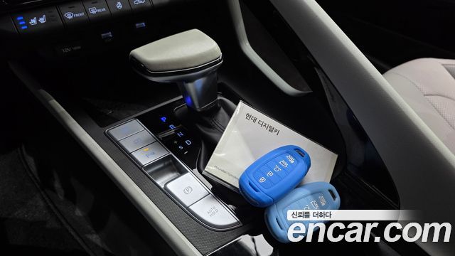 Hyundai AVANTE 2021 — photo 12