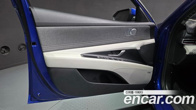 Hyundai AVANTE 2021 — photo 14