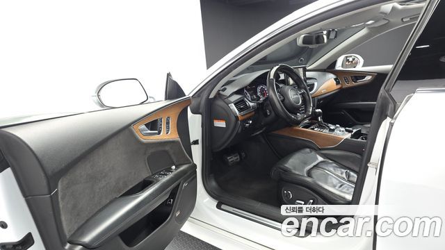 Audi A7 2016 — photo 10