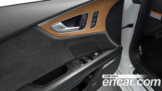 Audi A7 2016 — photo 19