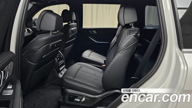 BMW X7 2025 — photo 18