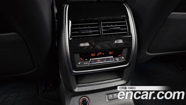 BMW X7 2025 — photo 24