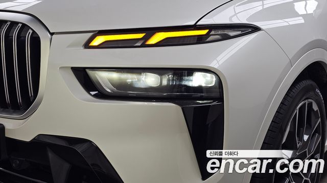 BMW X7 2025 — photo 8