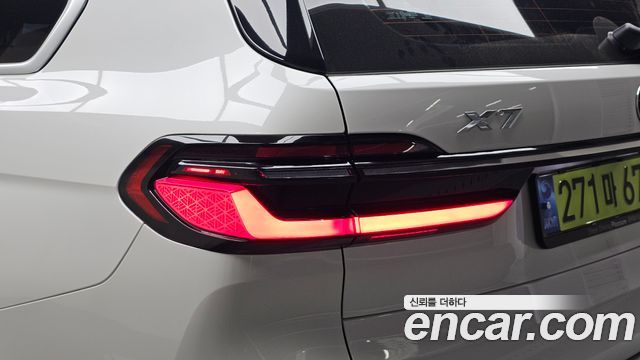 BMW X7 2025 — photo 9