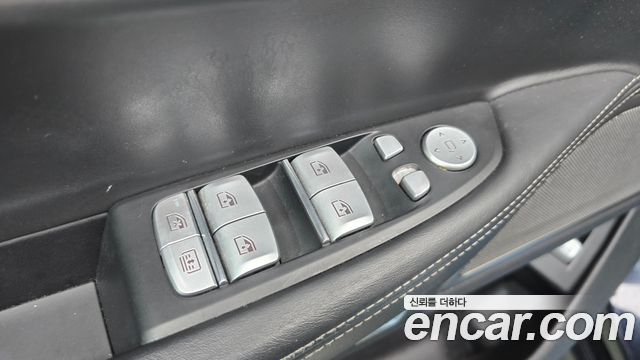 BMW 7-Series 2017 — photo 29
