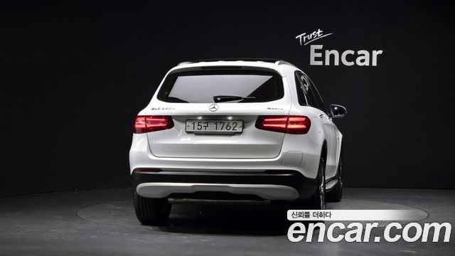 Mercedes-Benz GLC-Class 2019 — photo 4