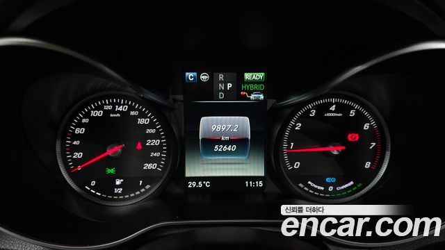 Mercedes-Benz GLC-Class 2019 — photo 11