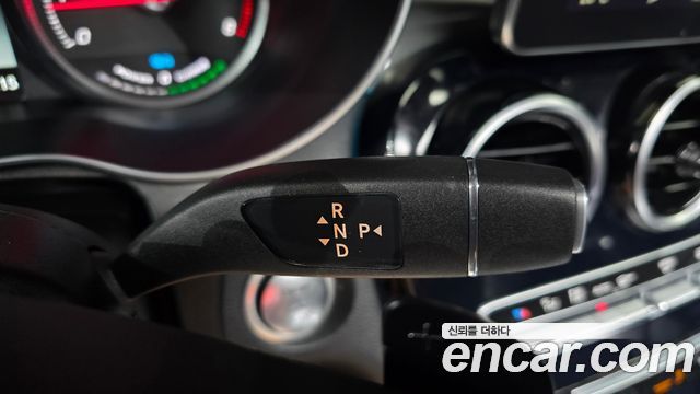 Mercedes-Benz GLC-Class 2019 — photo 12