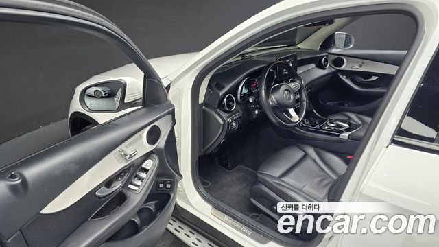 Mercedes-Benz GLC-Class 2019 — photo 17