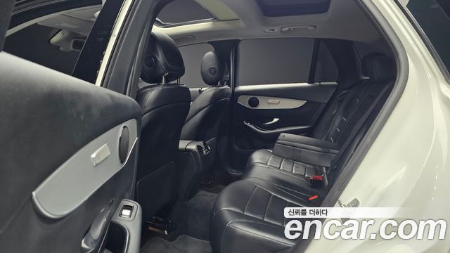 Mercedes-Benz GLC-Class 2019 — photo 18