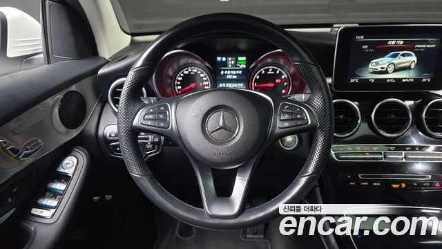 Mercedes-Benz GLC-Class 2019 — photo 19
