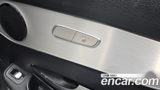Mercedes-Benz GLC-Class 2019 — photo 28