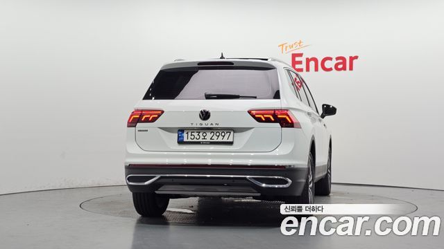 Volkswagen Tiguan 2023 — photo 4