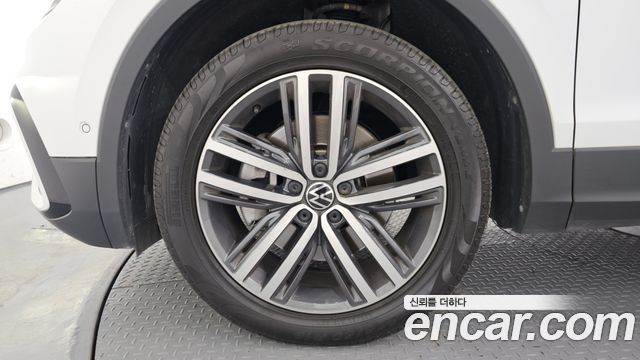 Volkswagen Tiguan 2023 — photo 5