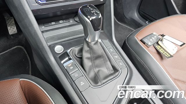 Volkswagen Tiguan 2023 — photo 9