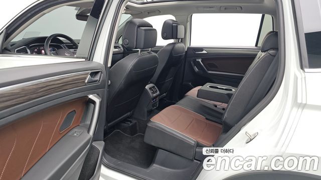 Volkswagen Tiguan 2023 — photo 12