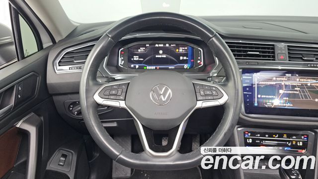 Volkswagen Tiguan 2023 — photo 13