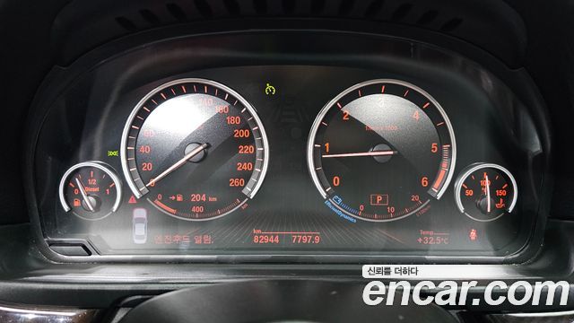 BMW 5-Series 2013 — photo 8